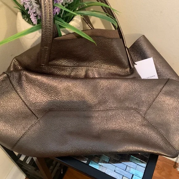 Kurt Geiger London Violet Leather Tote
KURT GEIGER LONDON - Picture 5 of 14